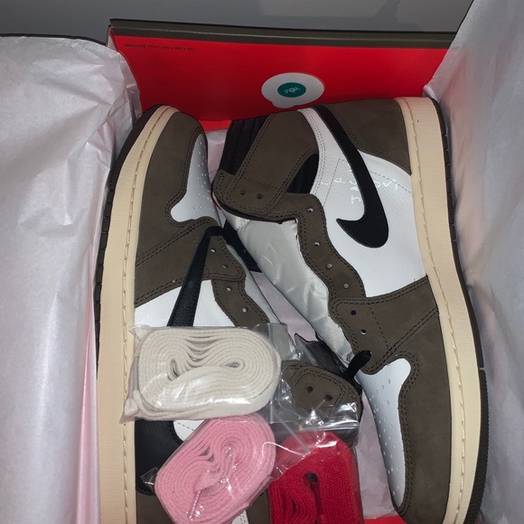 TRAVIS SCOTT 1s - Picture 8 of 10